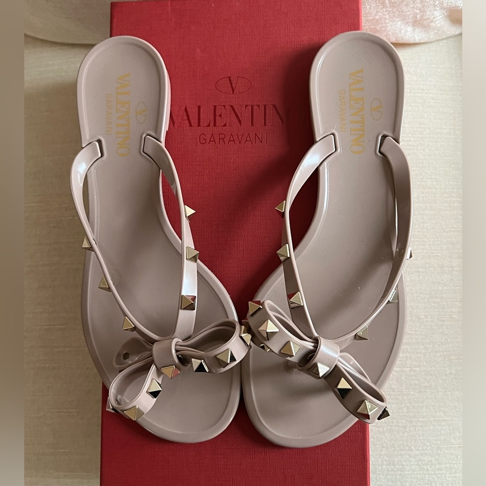 Authentic Valentino pvc bow thong sandal
